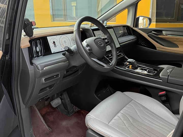 Фото 4 - GAC Trumpchi M8