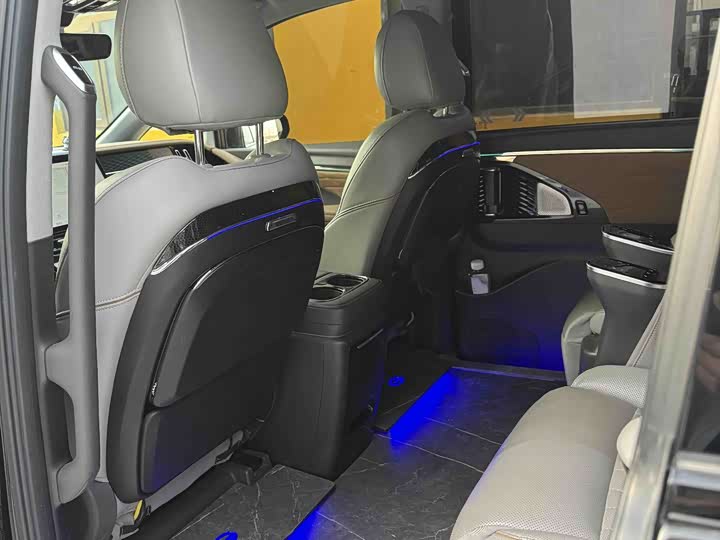 Фото 6 - GAC Trumpchi M8