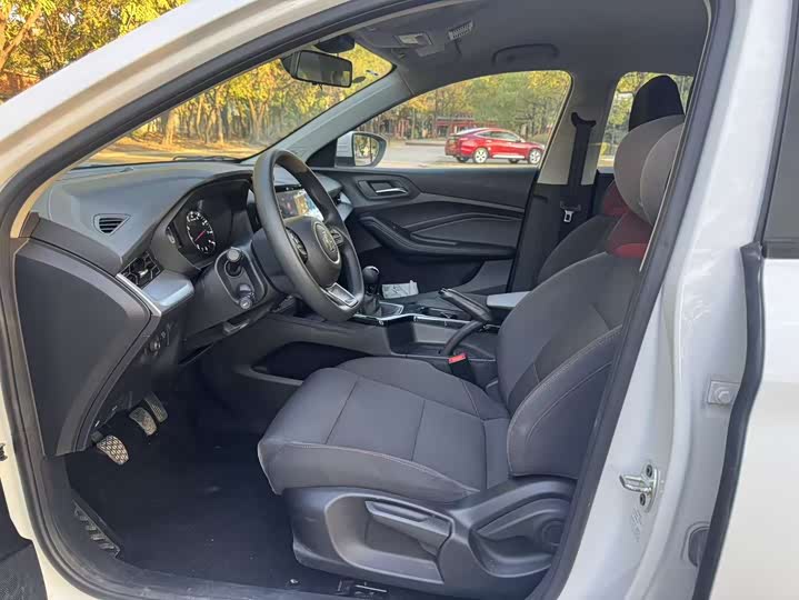 Фото 5 - MG Motor 5