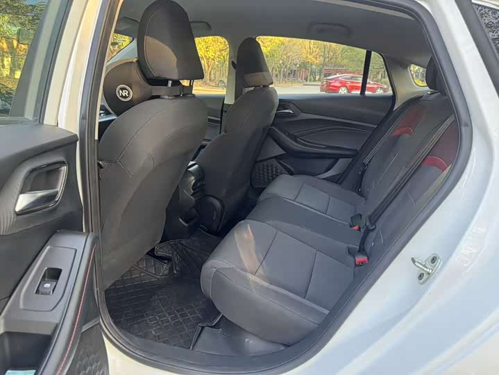 Фото 6 - MG Motor 5