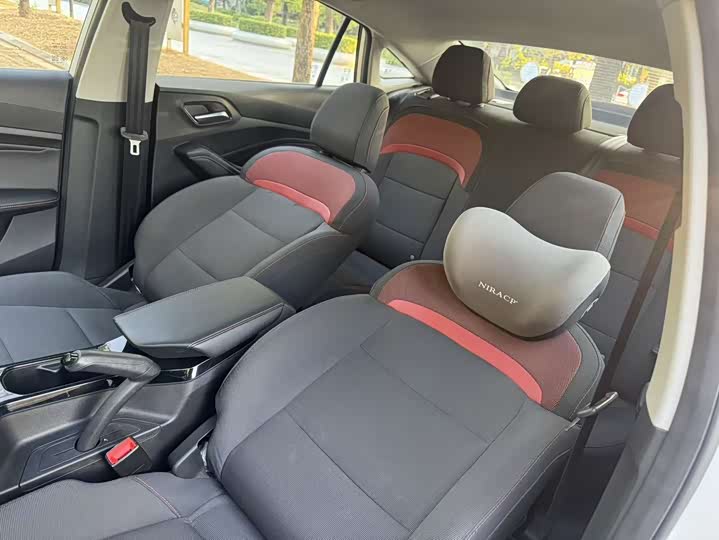 Фото 9 - MG Motor 5