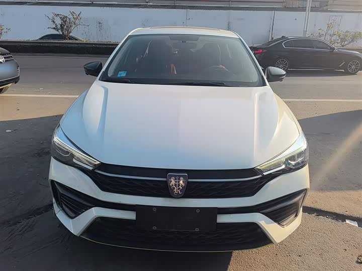 Фото 3 - Roewe i5