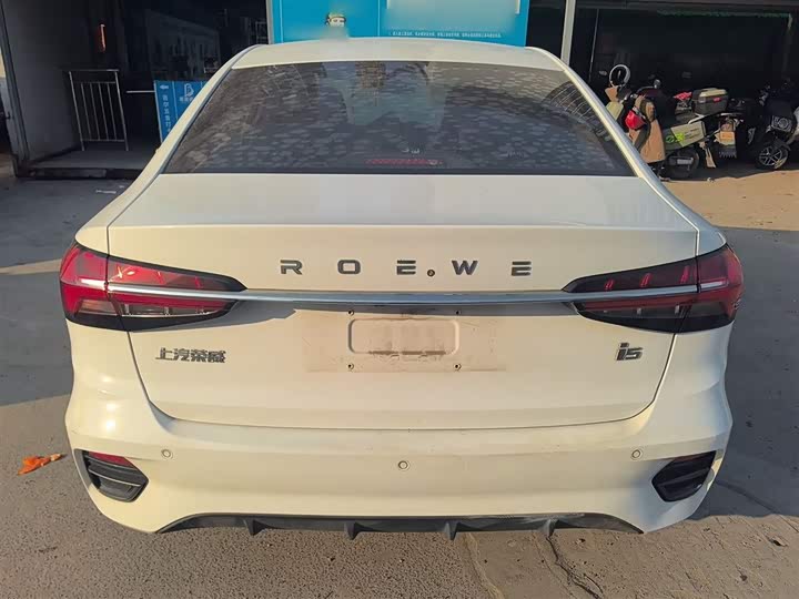 Фото 6 - Roewe i5