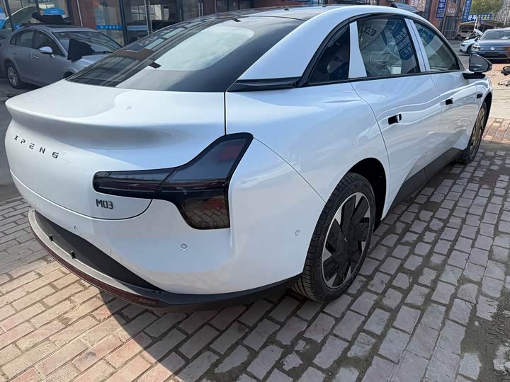 Фото 4 - XPeng Mona M03