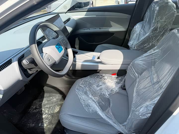 Фото 7 - XPeng Mona M03