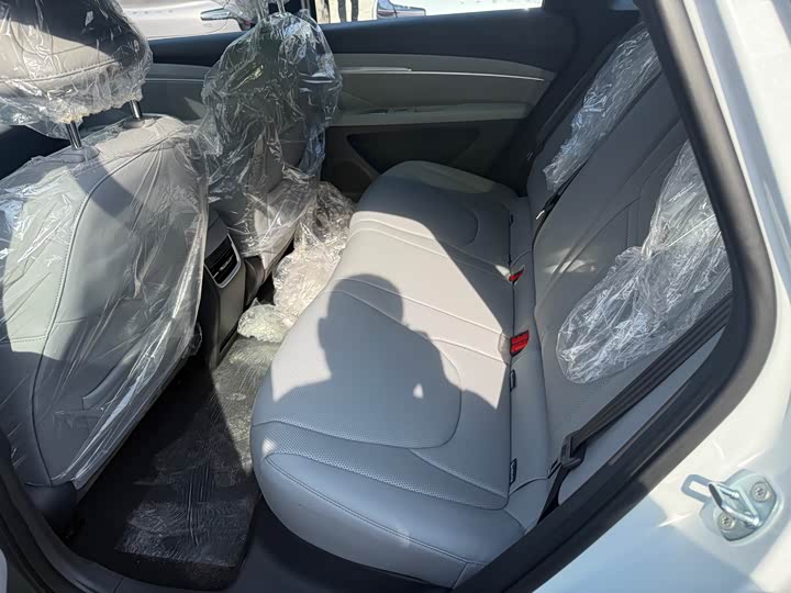 Фото 8 - XPeng Mona M03