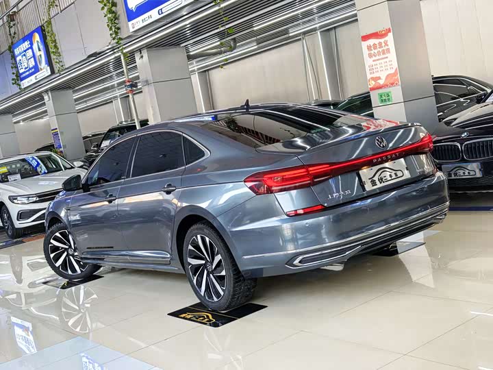 Фото 3 - Volkswagen Passat