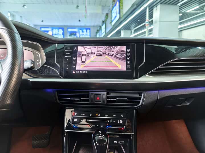 Фото 8 - Volkswagen Passat