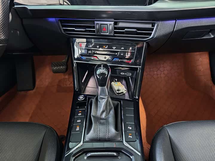 Фото 9 - Volkswagen Passat