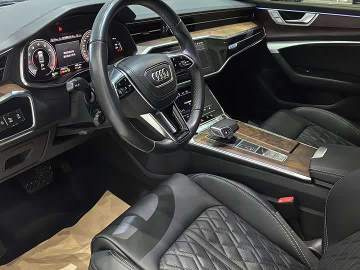 Фото 4 - Audi A6L