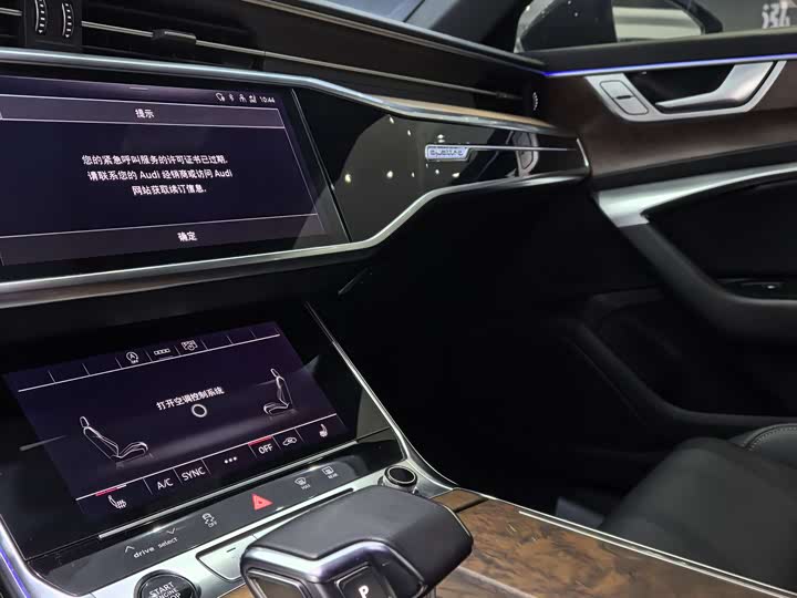 Фото 6 - Audi A6L