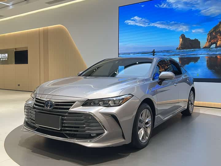 Фото 1 - Toyota Avalon