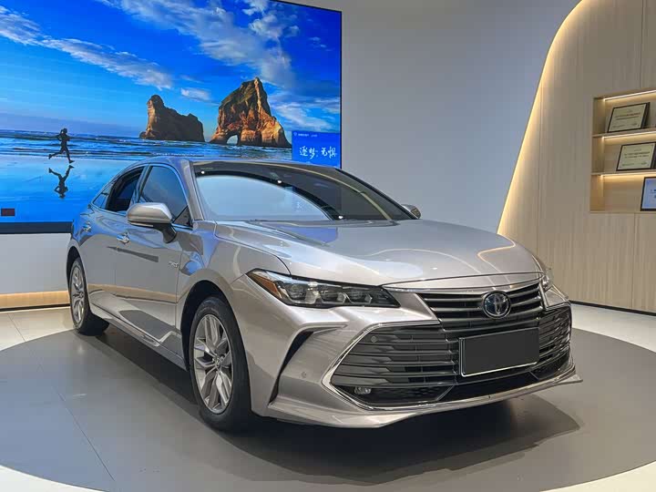 Фото 2 - Toyota Avalon