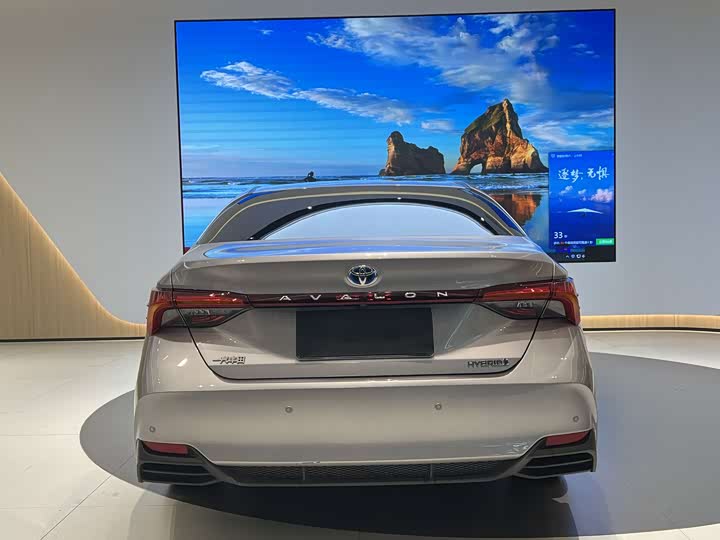 Фото 4 - Toyota Avalon