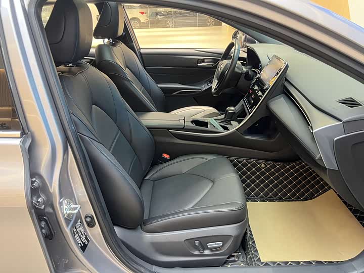 Фото 9 - Toyota Avalon