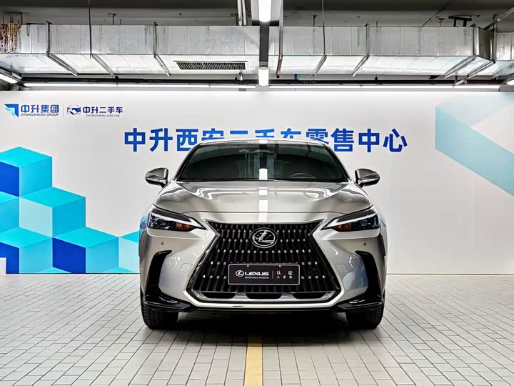 Фото 2 - Lexus NX