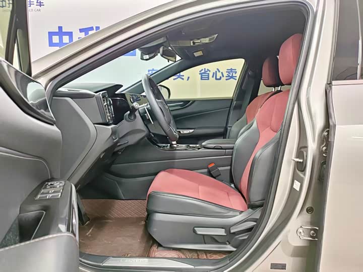 Фото 7 - Lexus NX