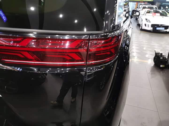 Фото 8 - Denza D9