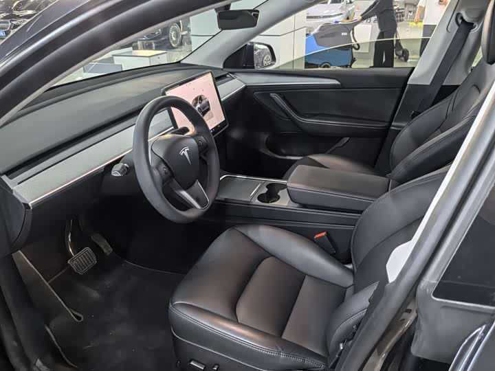 Фото 7 - Tesla Model Y