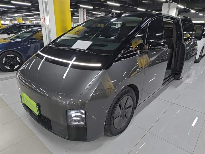 Фото 2 - LiXiang Mega