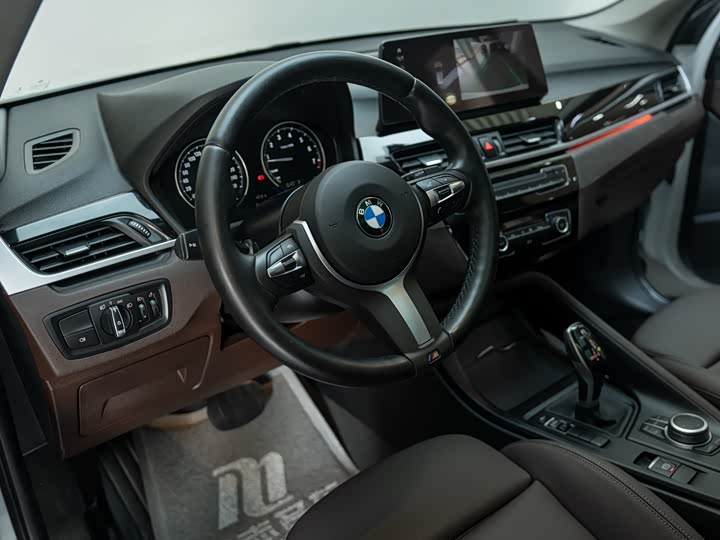 Фото 9 - BMW X1