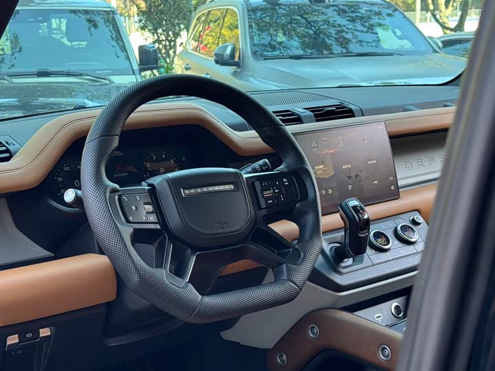 Фото 4 - Land Rover Defender