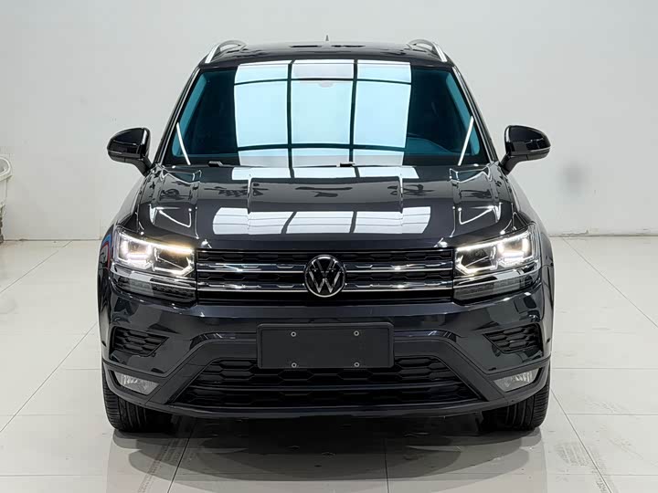 Фото 2 - Volkswagen Tharu