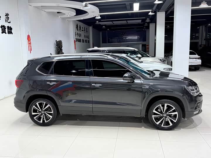 Фото 4 - Volkswagen Tharu