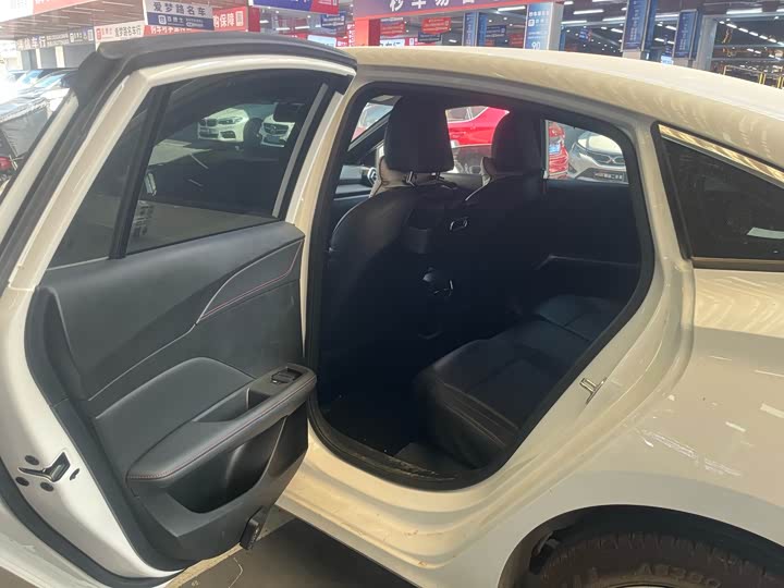 Фото 5 - MG Motor 5