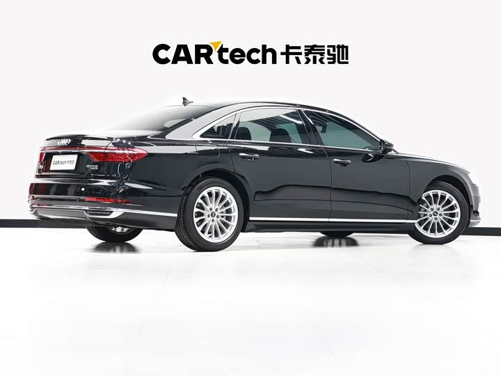 Фото 4 - Audi A8