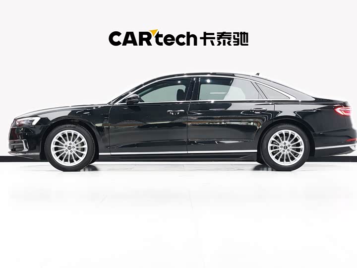 Фото 7 - Audi A8