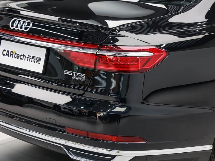 Фото 9 - Audi A8