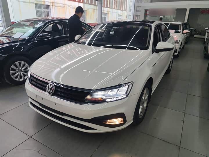 Фото 1 - Volkswagen Lamando L