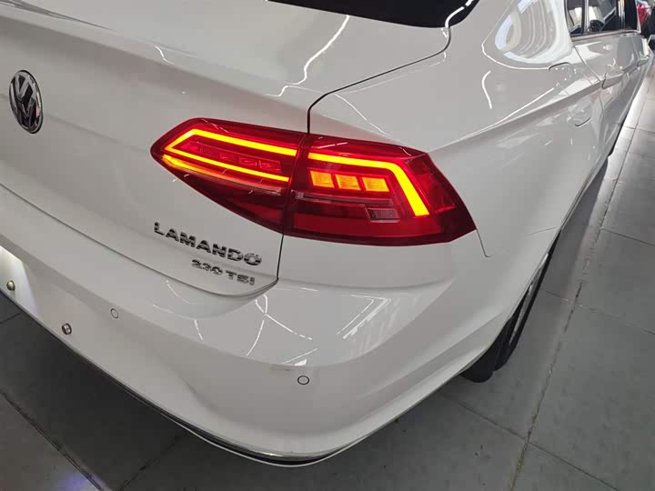 Фото 8 - Volkswagen Lamando L