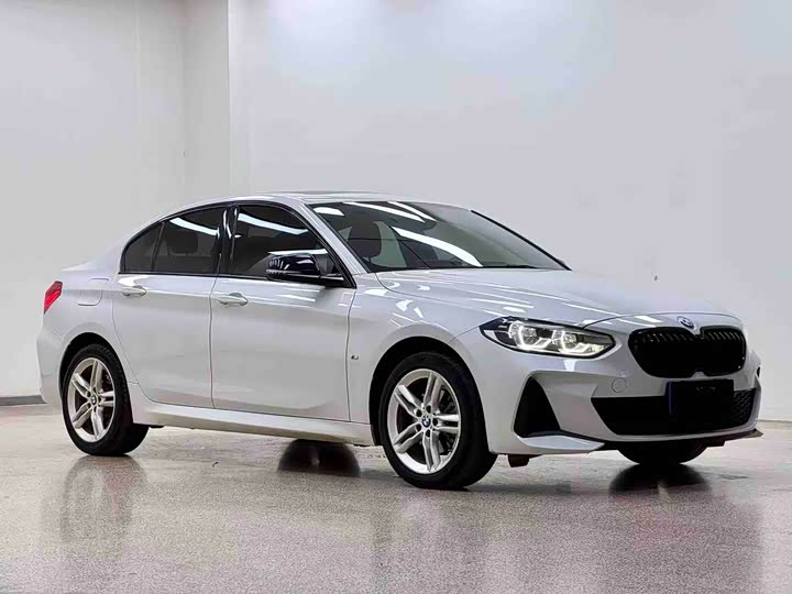 Фото 3 - BMW 1 Series