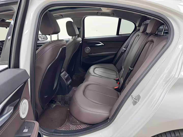 Фото 9 - BMW 1 Series