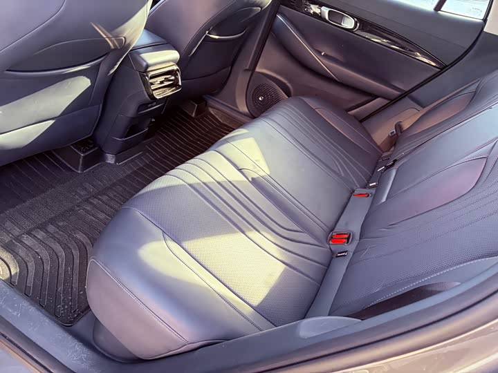 Фото 7 - Geely Galaxy E5