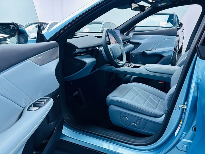 Фото 4 - Changan Deepal S05