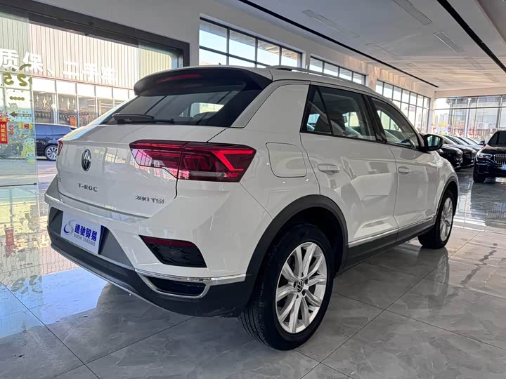 Фото 5 - Volkswagen T-Roc