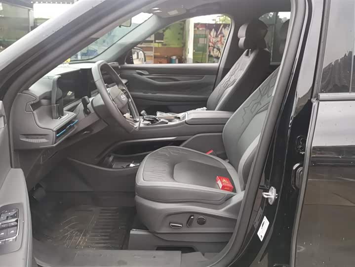 Фото 9 - Ford Edge