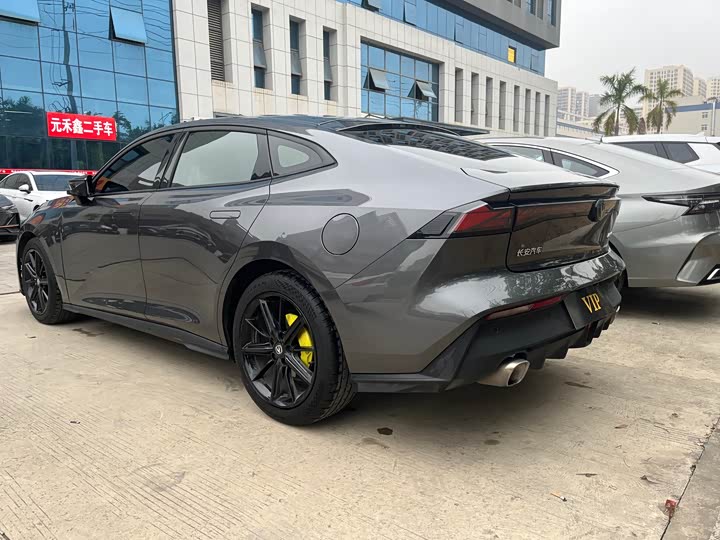 Фото 4 - Changan UNI-V