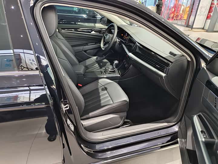 Фото 6 - Volkswagen Passat