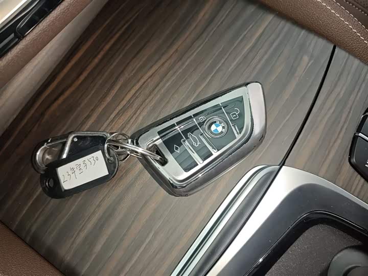 Фото 9 - BMW 5 Series