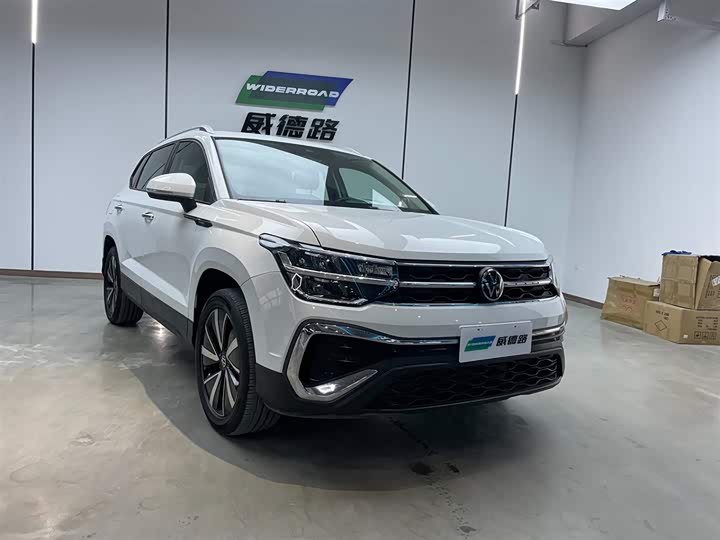 Фото 3 - Volkswagen Tharu