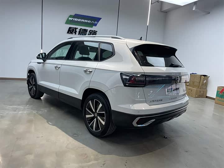 Фото 6 - Volkswagen Tharu