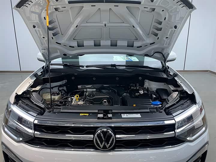 Фото 9 - Volkswagen Tharu