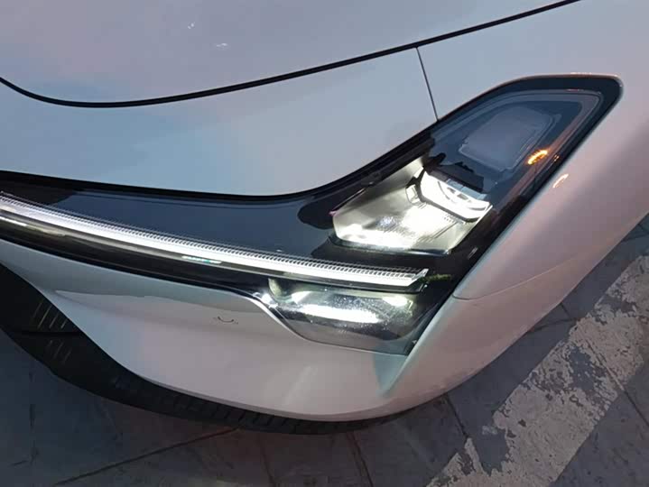 Фото 5 - XPeng Mona M03