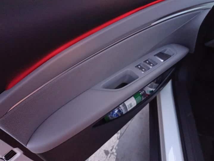 Фото 7 - XPeng Mona M03