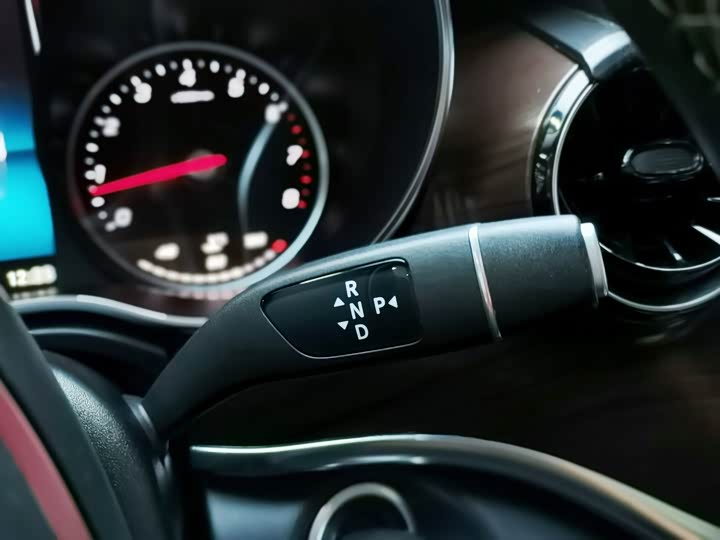 Фото 6 - Mercedes-Benz V-Class