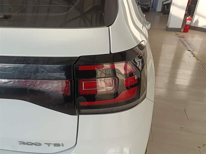 Фото 8 - Volkswagen Tacqua